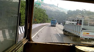 MSRTC Volvo Shivneri Overtaking MSRTC Parivartan Bus on Express way