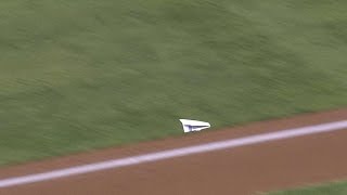 COL@LAD: Fan hurls paper airplane from the upper deck screenshot 3