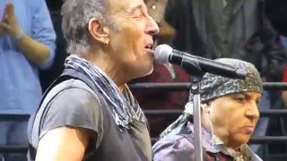 Video thumbnail of "Bruce Springsteen "Born To Run" St.Paul,Mn 2/29/16 HD"