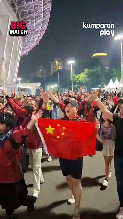 Genderang Senar dan Chant Suporter China di GBK