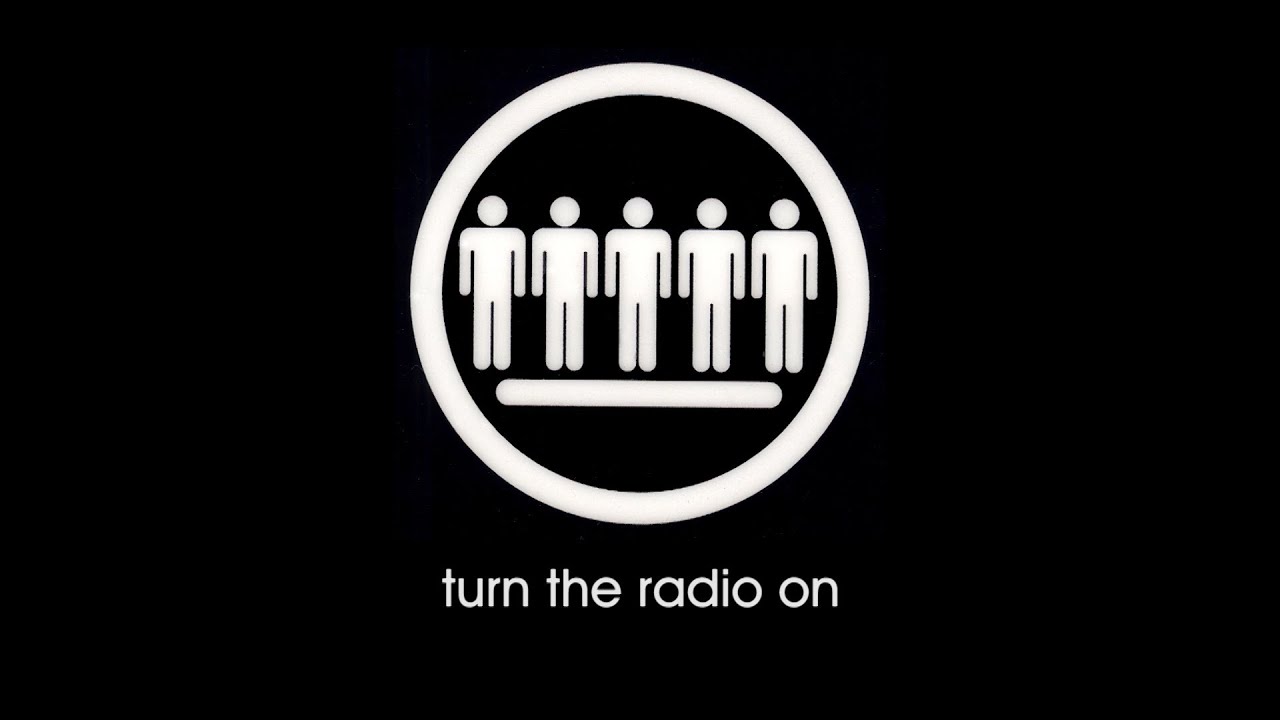 Can you turn the radio. Turn on the Radio.