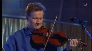 Östen Med Resten - Hon Kommer Med Solsken [Melodifestivalen 2002 - Deltävling 3 - Omgång 2]