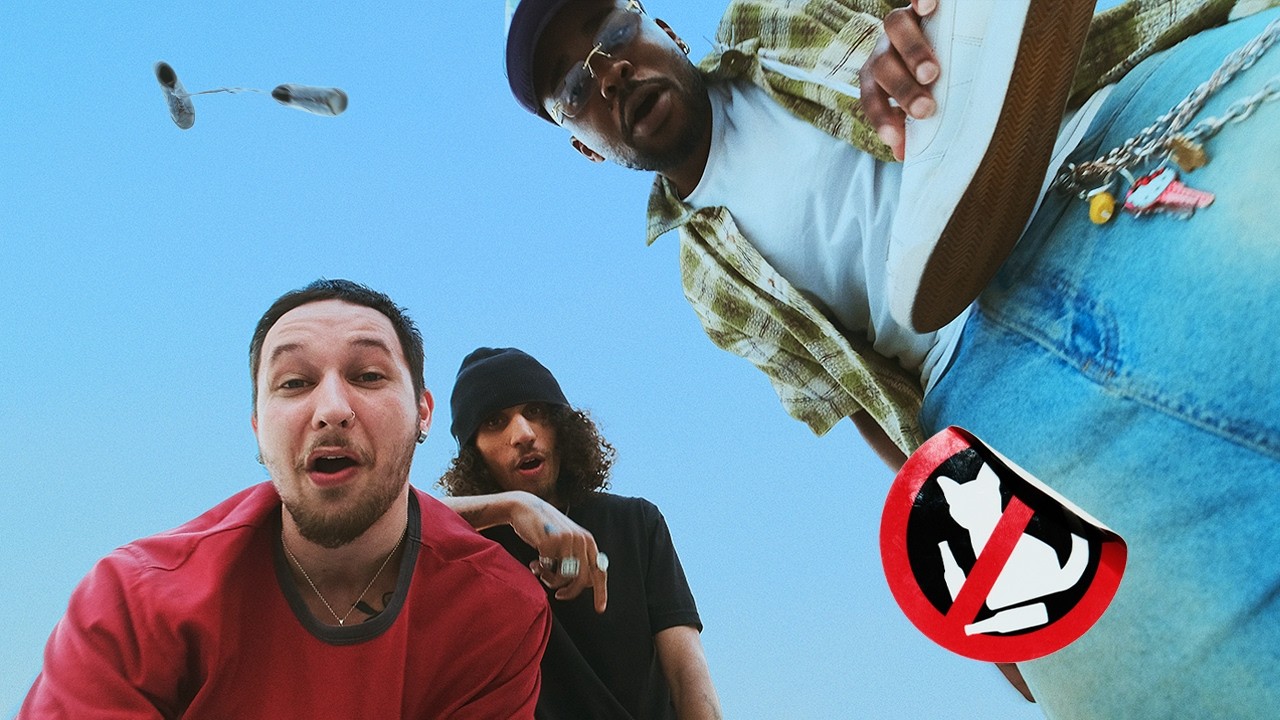 Drunk Cat - STUCK! (Official Video) auf YouTube ansehen Drunk Cat - STUCK! (Official Video) auf YouTube ansehen