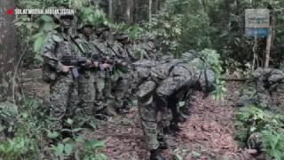 Getarkan Netizen..!! Video Tentara Sholat Dimedan Perang.