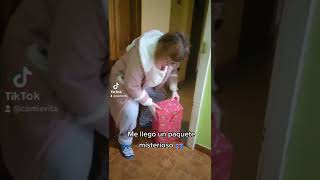 Me ha llegado un paquete de misterioso 🎁 una muñeca de Mimitos