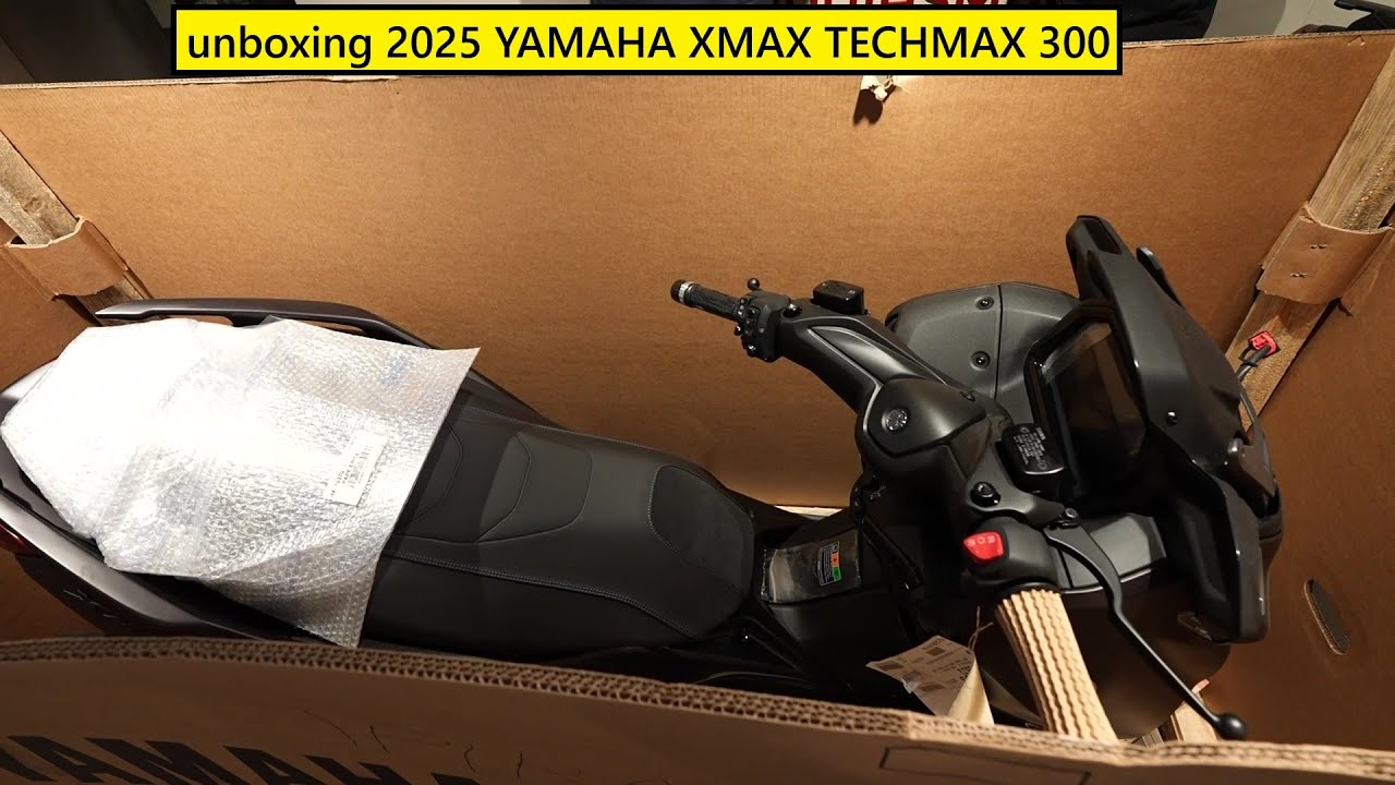 unboxing YAMAHA XMAX TECHMAX 300 new 2025
