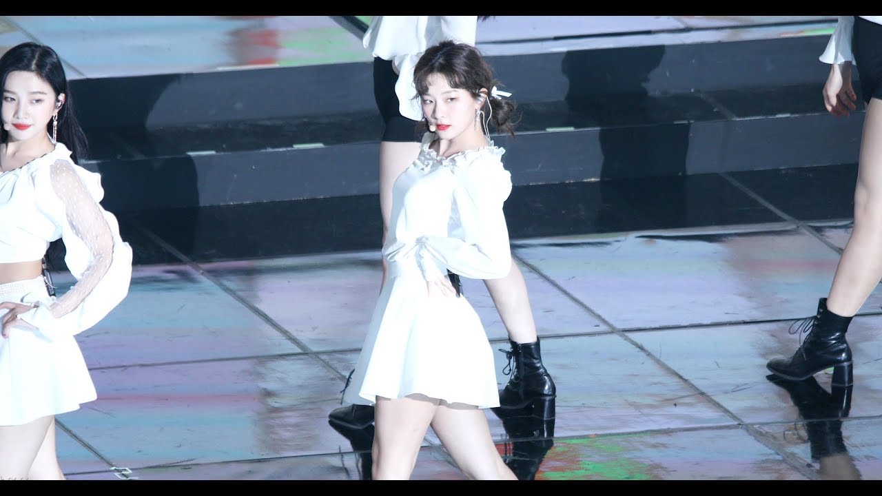 [4K]190123 레드벨벳(Red Velvet) 슬기 가온차트 뮤직어워즈 한 여름의 크리스마스(With You)+Power Up 직캠(Fancam)