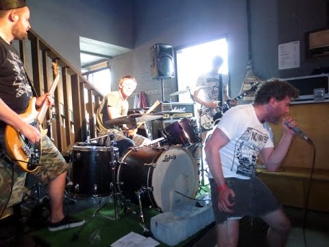 cheap drugstore bronzer CITIZENS PATROL @ LOCO LOCO FEST