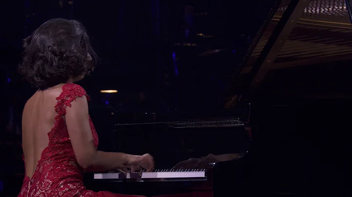 F. Chopin Etude op.10 no.12 (Revolutionary) Khatia Buniatishvili 2014 live