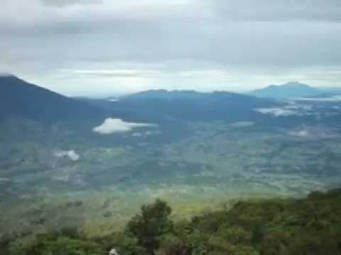 Pemandangan dari Puncak Gunung Merapi Sumbar