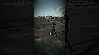 Boş Kaleye Atmayan Arkadaşi Olanlar Like Atsin Desem