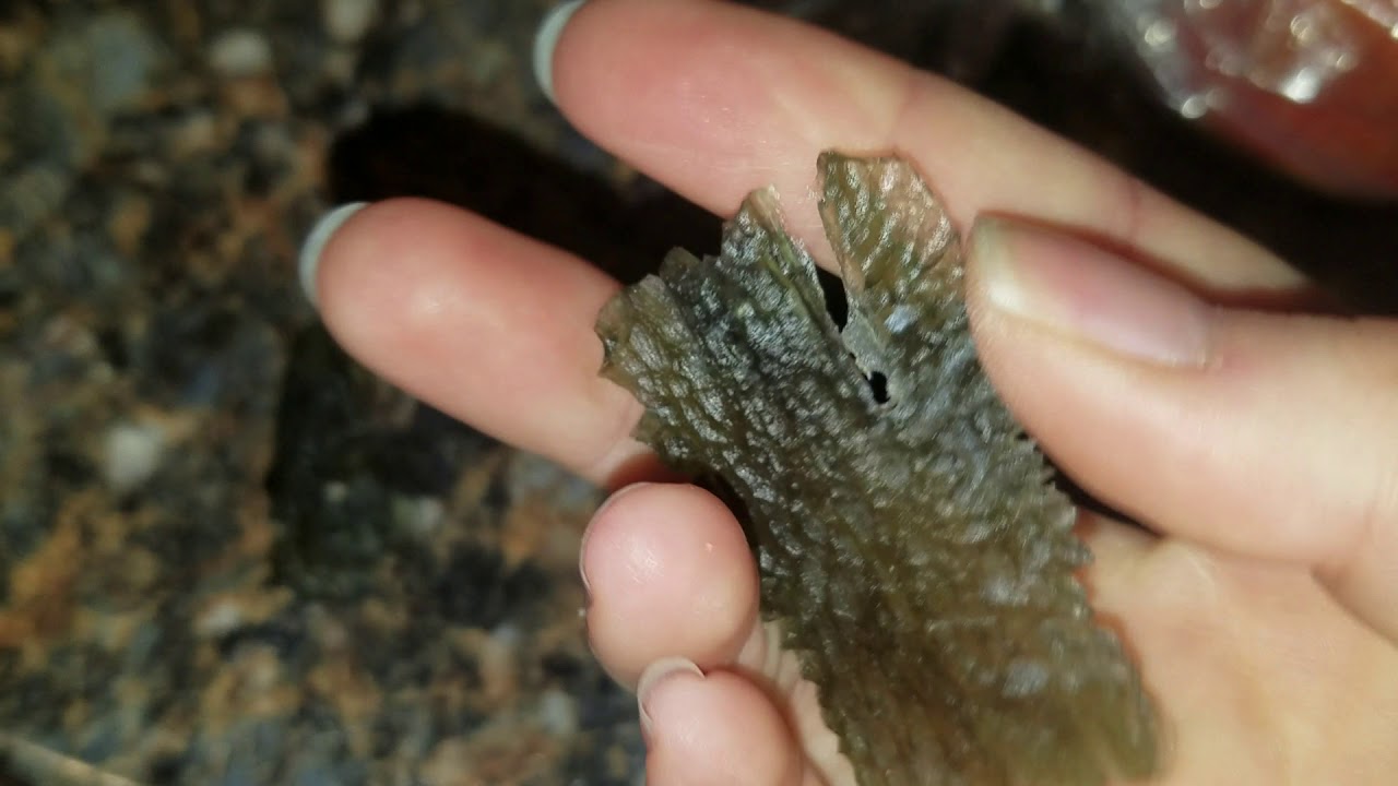 Besednice Angel Chime Moldavite Vs Chlum Moldavite YouTube
