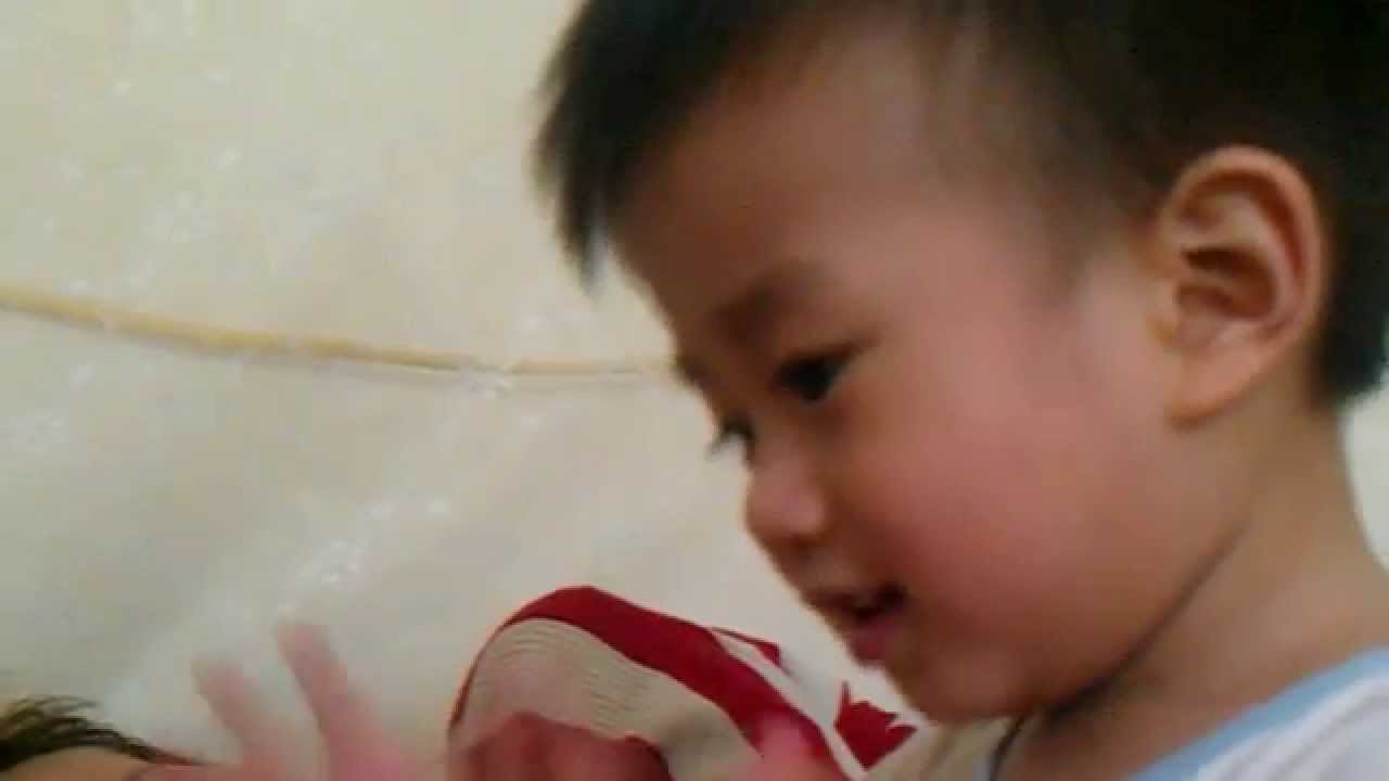 B i H t Hay Nh t Th Gi i Baby Is Not Talking Funny YouTube