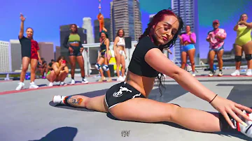 ON THE WALL - ITSCOURTNEY- ROOFTOP TWERK CLASS FULL VIDEO