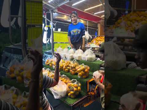 Oranges 🍊 Fruit Truck 🛻 #thailand #shorts