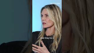 Michelle Pfeiffer on Making Batman Returns Without CGI
Connect with Deadline online!
https://www.deadline.com/
https://www.facebook.com/deadline/
https://twitter.com/DEADLINE
https://www.instagram.com/deadline/ Michelle Pfeiffer on Making Batman Returns Without CGI