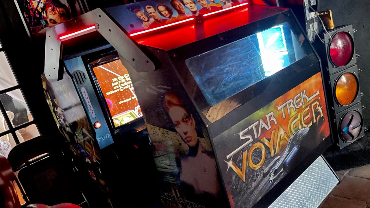 voyager video arcade game