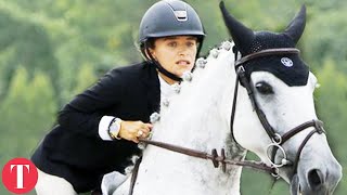 Strict Rules Professional Female Horseback Riders Have To Follow