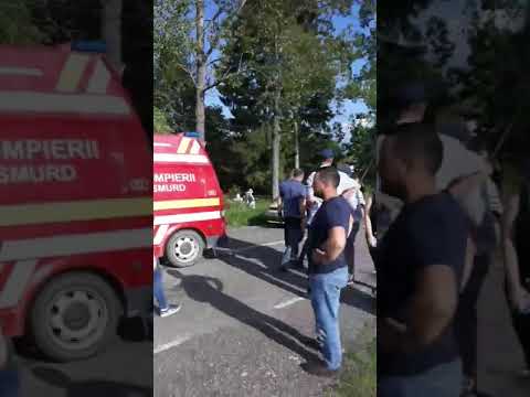 Accident rutier grav în județul Suceava. Un autoturism și două motociclete