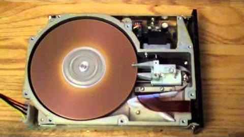 40 MB Hard Drive spinning up - MiniScribe 3650
