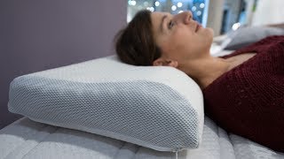 Verspannungen: Besser schlafen mit Nackenstützkissen?
