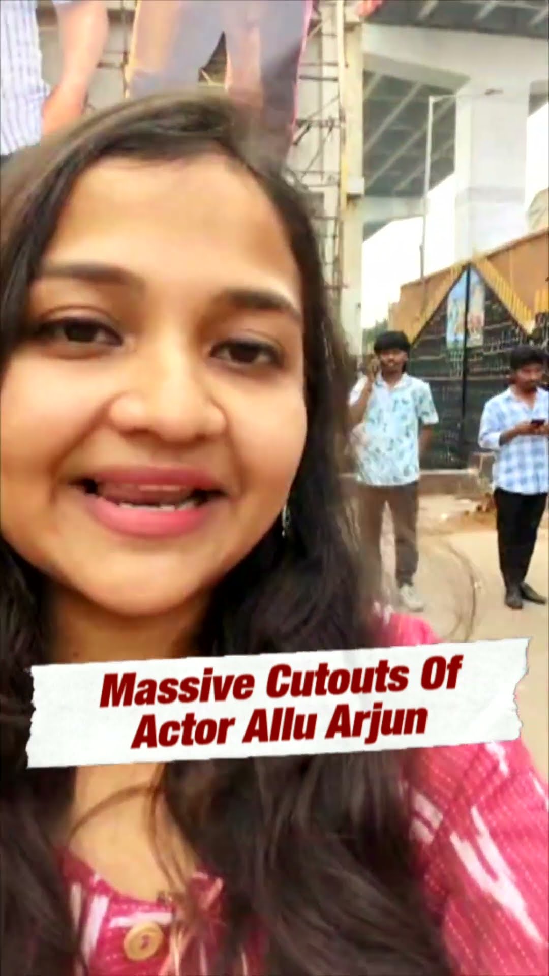 Fans Celebrate The Release Of 'Pushpa 2: The Rule' With Allu Arjun's Biggest Cutout | N18S