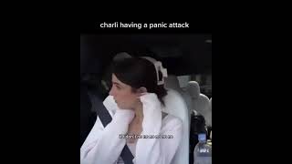 Famous Charlie D'amelio having a panic attack because of paparazzi!😭 Net Worth