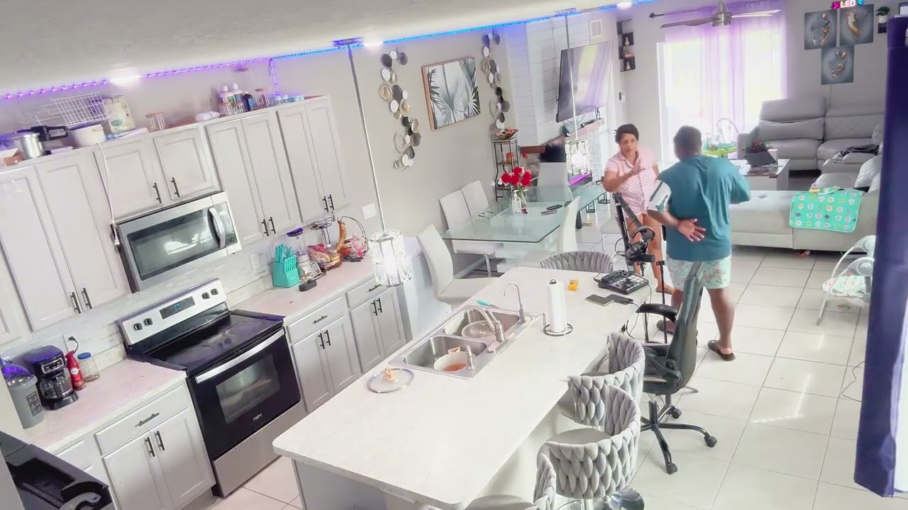 Yn nèg bay Soraya woulib Soraya tt damou machin neg la Dave Mande anraje 😳