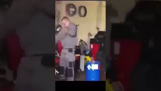 Mechanic’s Nightmare Shift Caught on Camera 🚗💥