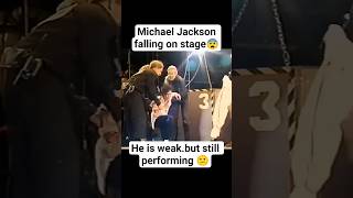 michael jackson falling on stage😨😕 #michaeljackson #mj