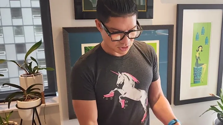 Unboxing Louis Vuitton Men's Keepall Bandoulière 25 in Orange Taurillon leather