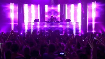 Thumbnail of Calvin Harris feat. Rihanna - We Found Love (Live at iTunes Festival 2012)