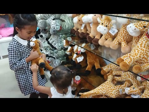 Video Main Capit Boneka Gemesin Banget , Bikin Penasaran Hai teman teman kali ini Faqih kaizan berma. 