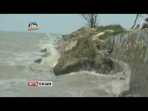 Gelombang Tinggi Di Laut Utara Tuban Hingga Lima Meter