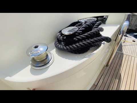 The Italian Yachts - Azimut 62