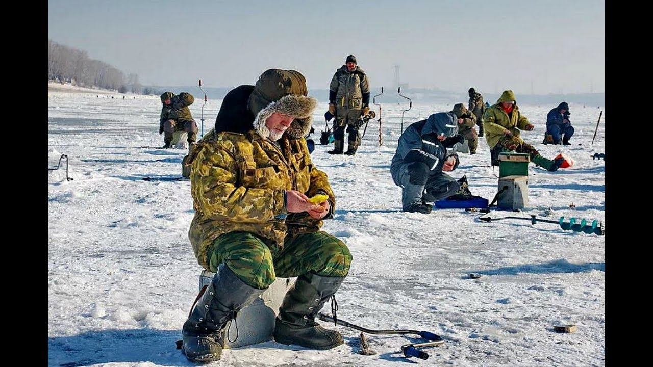 Зимние рыбалка 20 20. Зимняя рыбалка. Рыбак зимой. Зимняя рыбалка в Ростовской области. Рыбаки на льду.