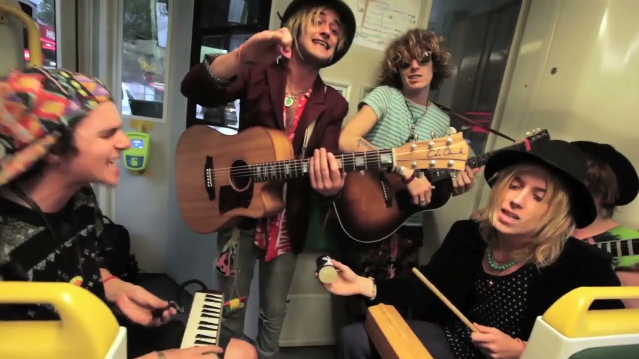 Will and the People - Salamander (Tram Session)