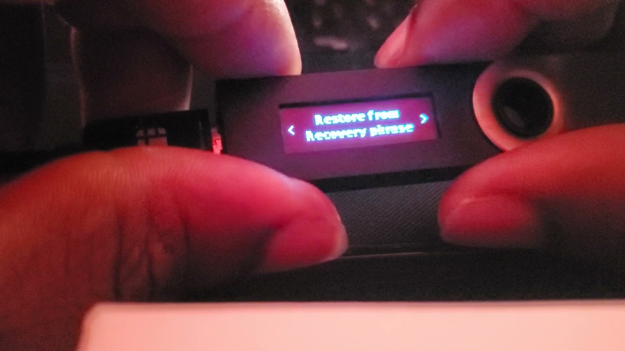 Ledger Nano S [ poor screen display] - YouTube