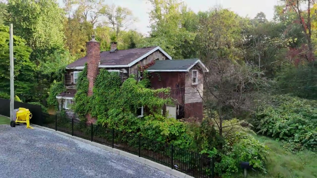 House for Sale - 361 St.Andrews Road - Staten Island, NY 10306  - Homes R Us Realty