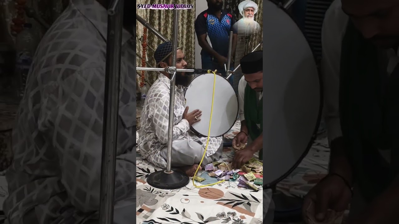 Mera kabhi kasa Khali nahin hone dete bu Ali Shah qalandar Ne Aisa nawaza Hai mujhe