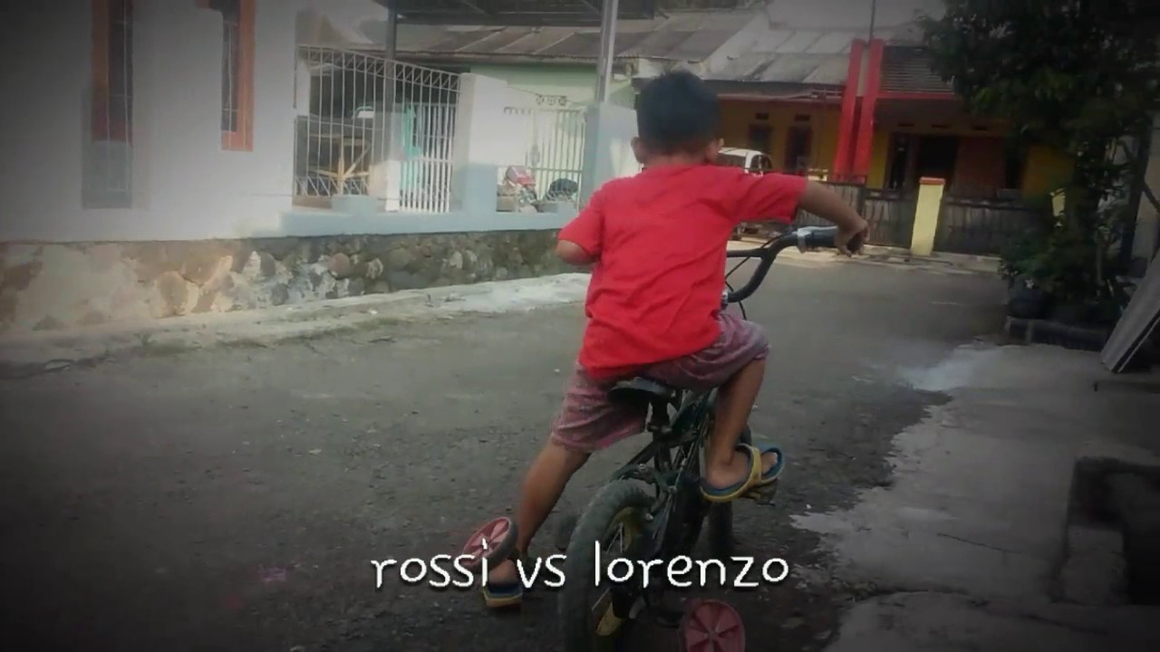 Rossi vs lorenzo vs pedrosa vs vinales