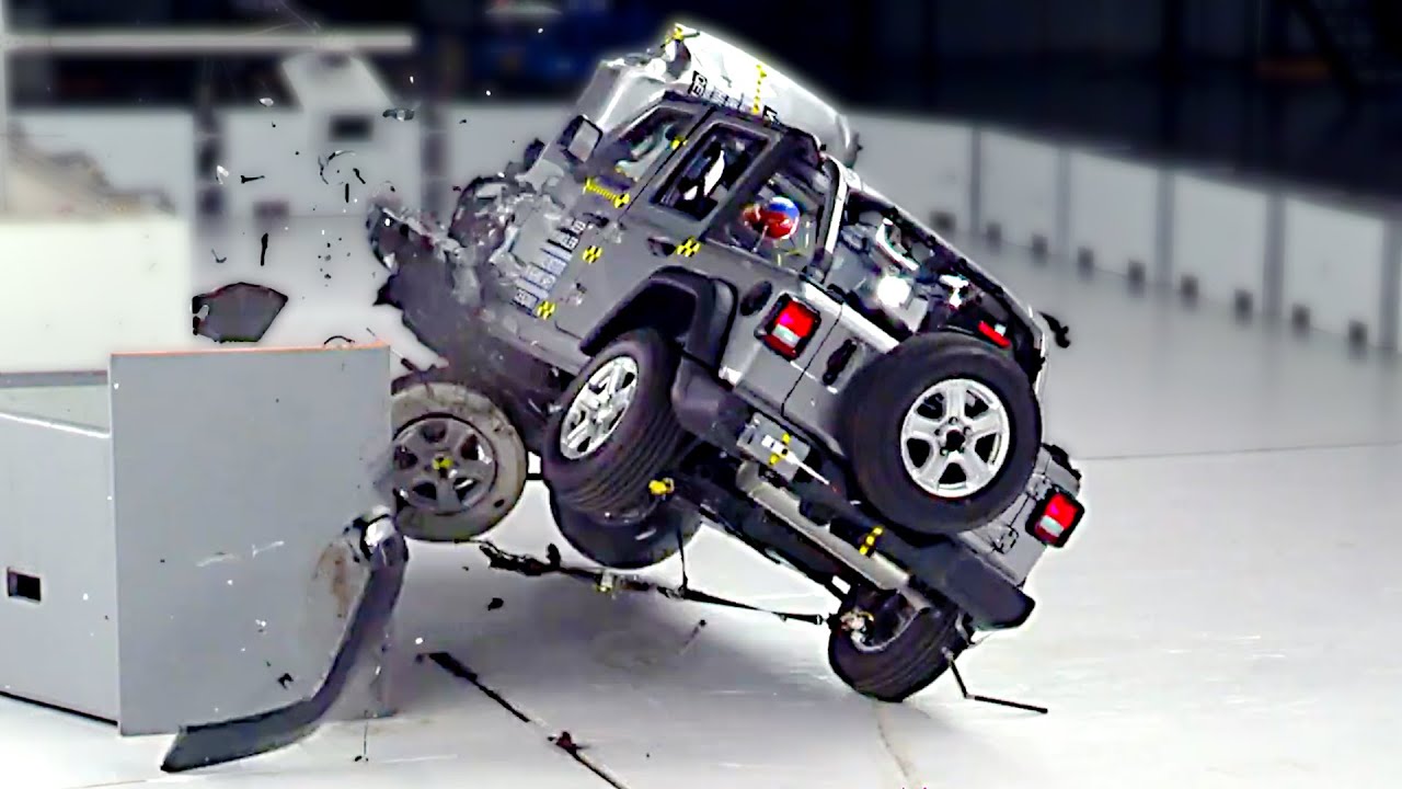 CRASH Test FAIL Jeep Wrangler - ROLL OVER During SMALL Overlap Test -  YouTube