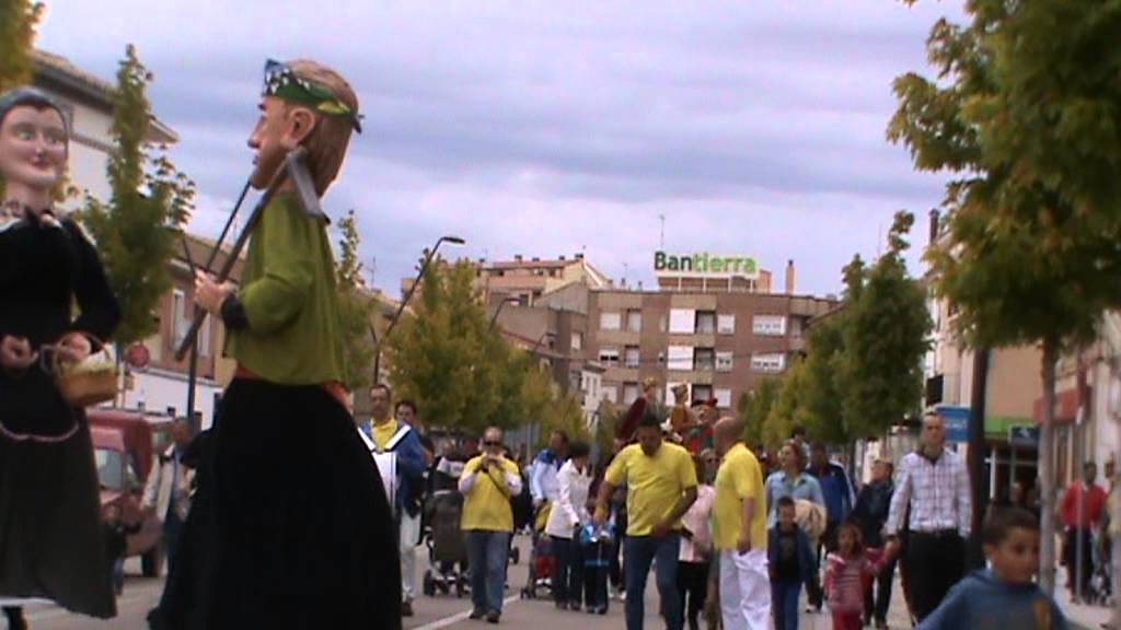 ENCUENTRO GIGANTES VILLANUEVA DE GALLEGO 2013