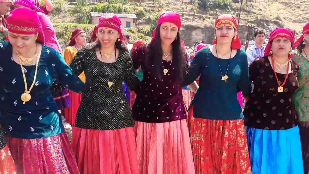 पानुवा गांव की ध्याटुडियो का खूबसूरत जौनसारी हारूल डांस || Beautiful ❤️ Harul Dance by Panuwa Girls👌