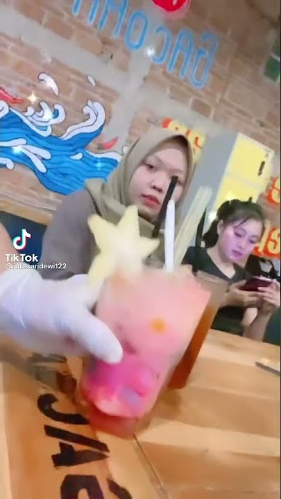 status wa bocil makan di cafe bikin jomblo kena mental