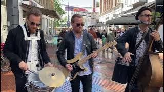 Jumpin' Jacks - Jailhouse Rock