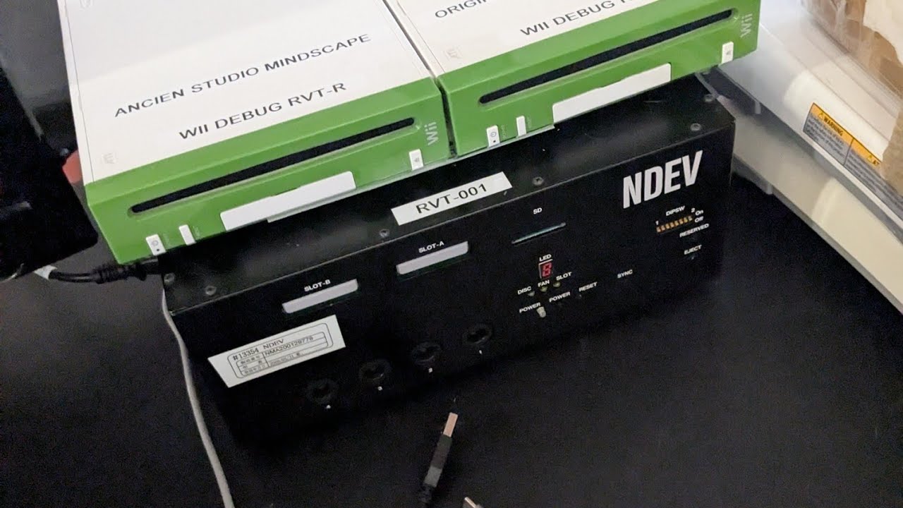 DÉCOUVERTE DU KIT DE DEV WII 😎 - YouTube