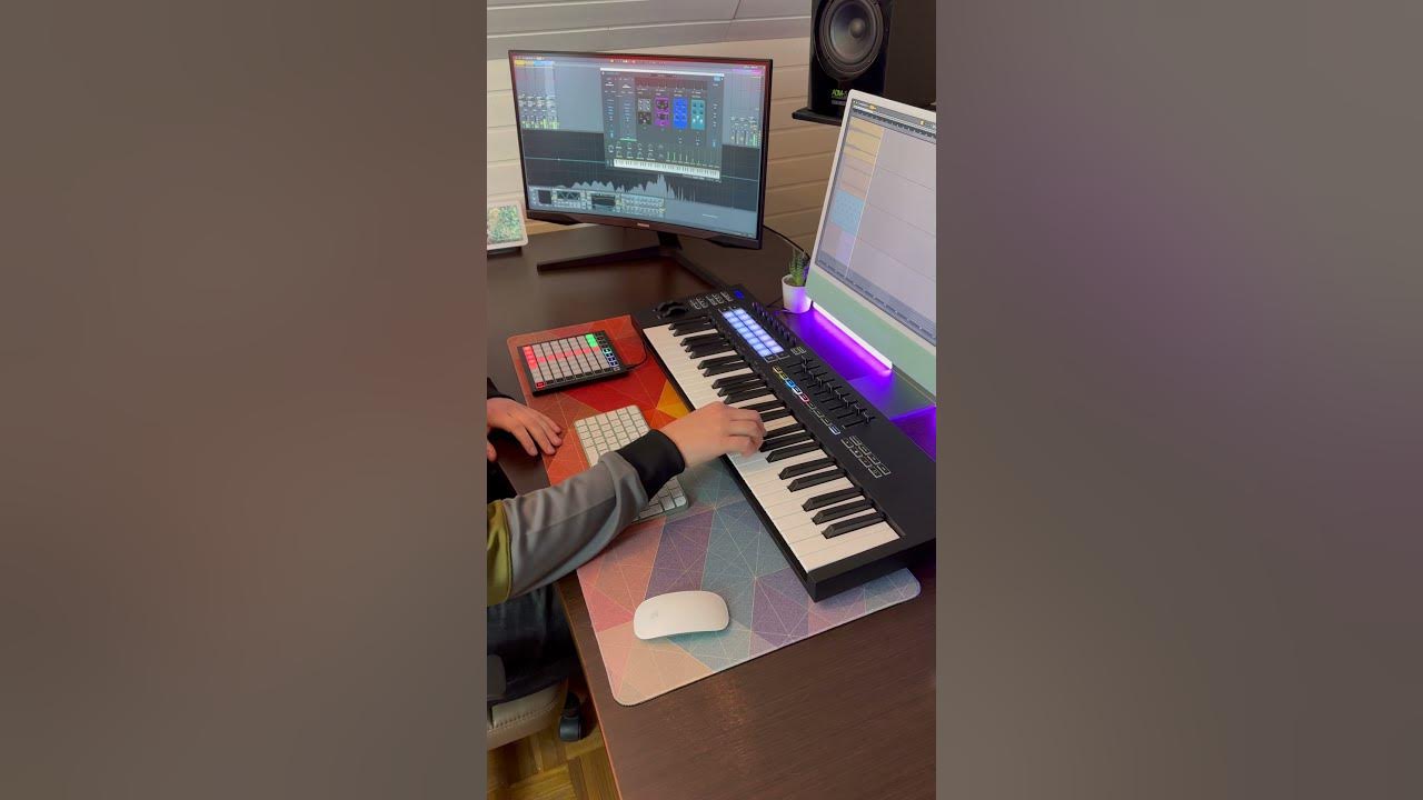 Riders On The Storm - The Doors // Live Looping (Novation Launchkey, Launchpad & Ableton)