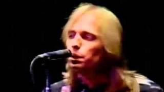 Tom Petty - The Waiting (Live 1985) Pack up the Plantation chords