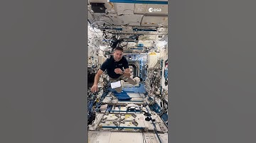 Sławosz getting used to moving in microgravity 🧑‍🚀
